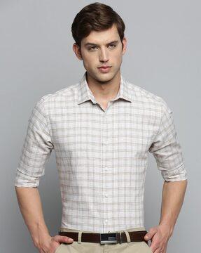 checked spread-collar shirt