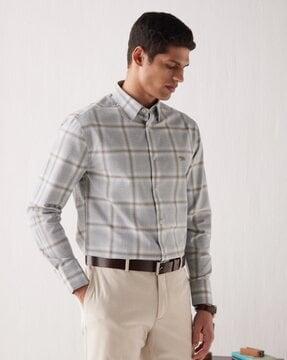 checked spread-collar shirt