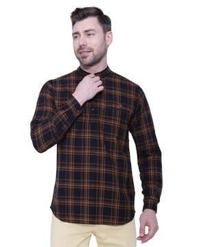 checked tailored fit short kurta with patch pocket