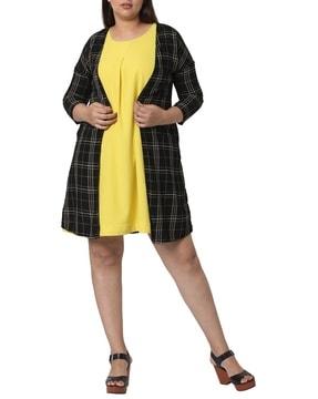 checkered open-front shrug with insert pocket