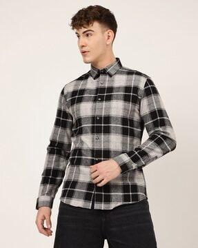 checks spread collar shirt