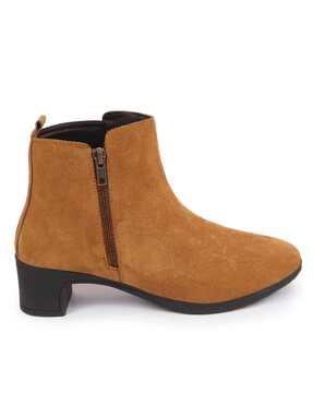 chelsea boots with zip fastening