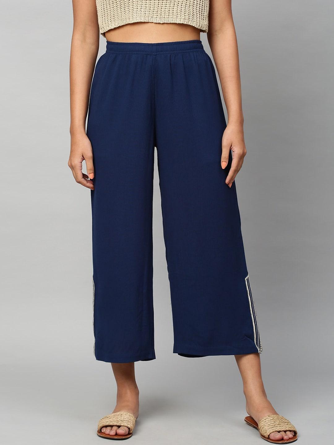 chemistry women navy blue regular fit cropped culottes