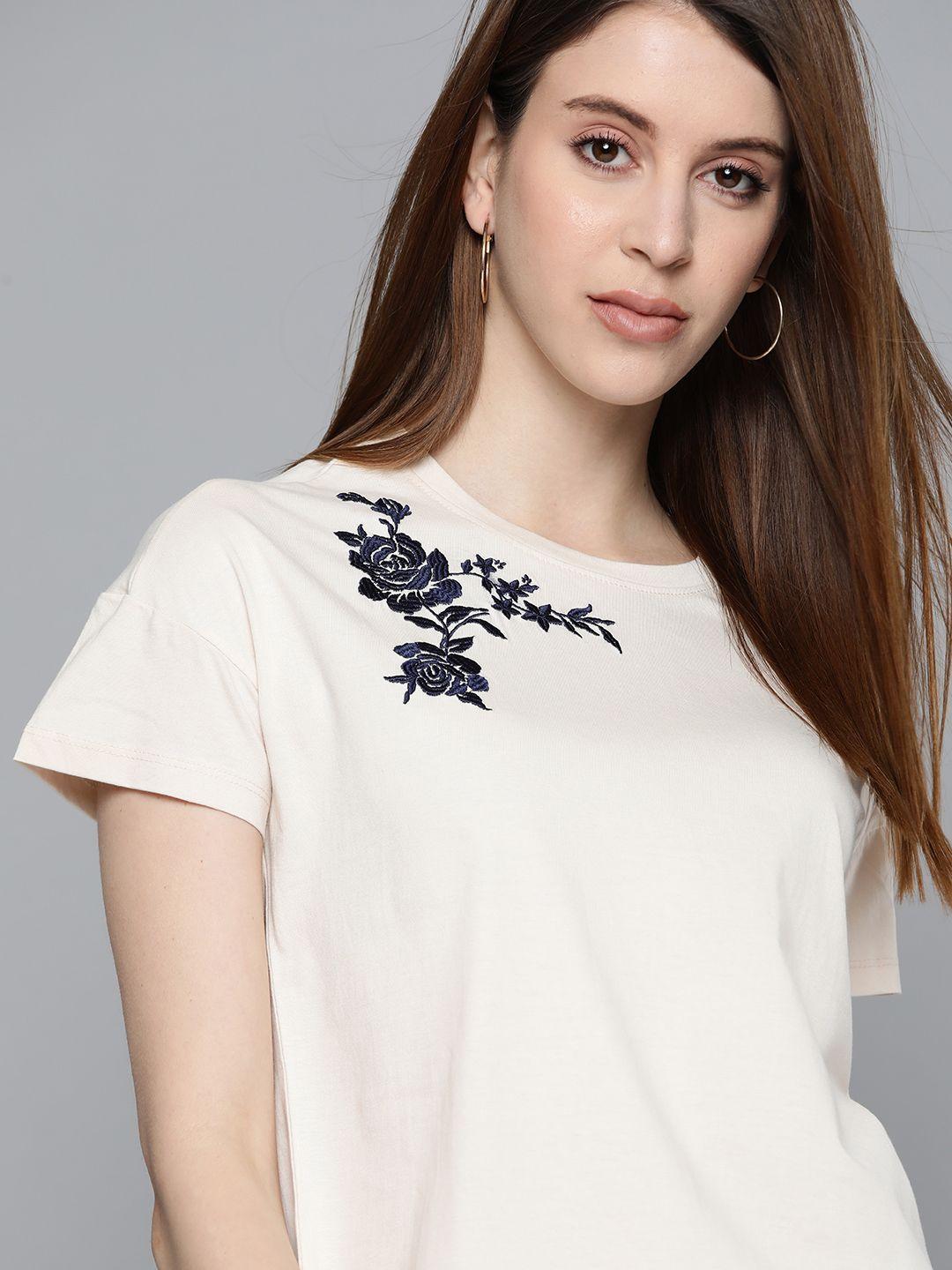 chemistry women off-white pure cotton floral embroidered detail round neck pure cotton t-shirt