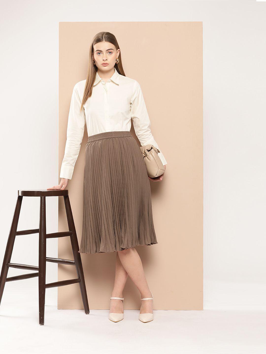 chemistry solid accordian pleats crepe flared skirt