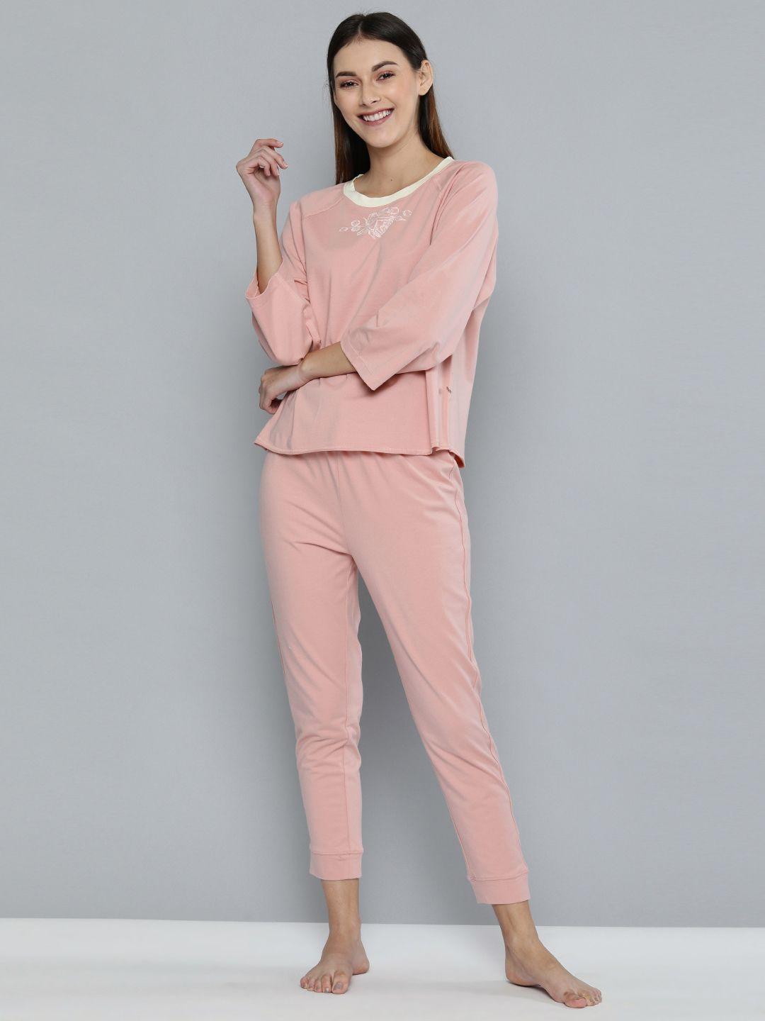 chemistry women pink printed night suit