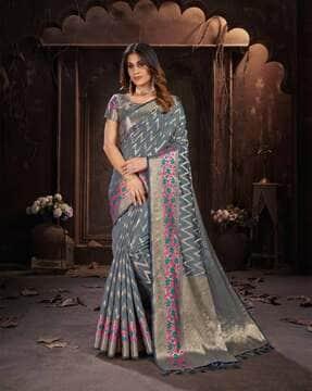 chevron pattern banarasi saree with contrast border