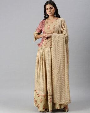 chevron print a-line kurta set with dupatta