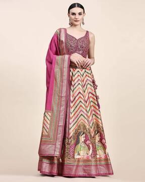 chevron print lehenga choli set with dupatta