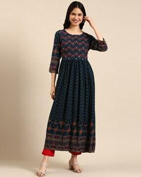 chevrons print round-neck flared kurta