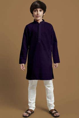 chic & classic boys solid chikankari designer cotton kurta set - purple