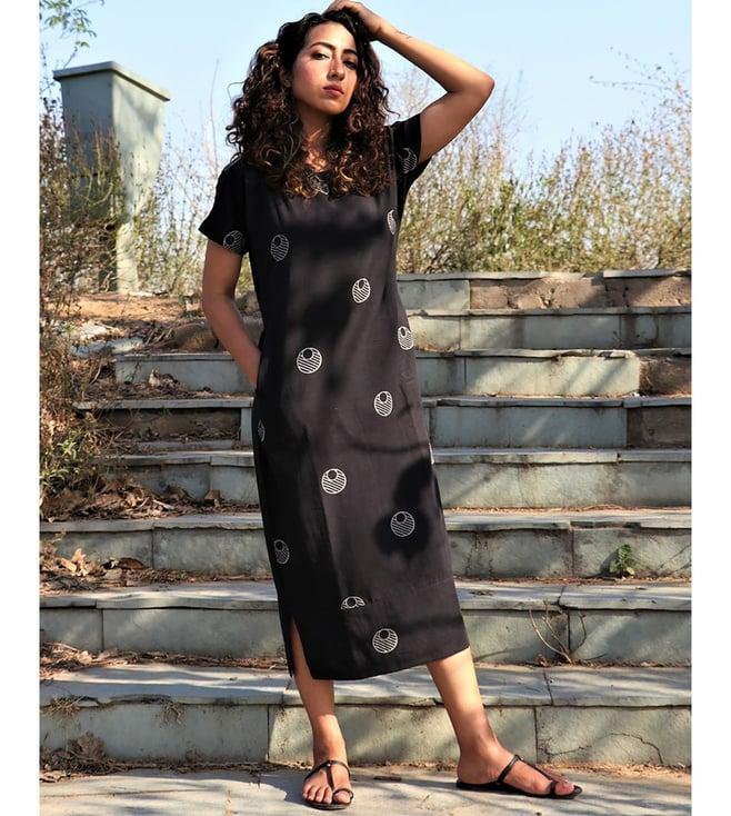 chidiyaa black block printed dress