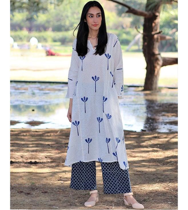 chidiyaa ivory & blue polka dots printed kurti with palazzo set