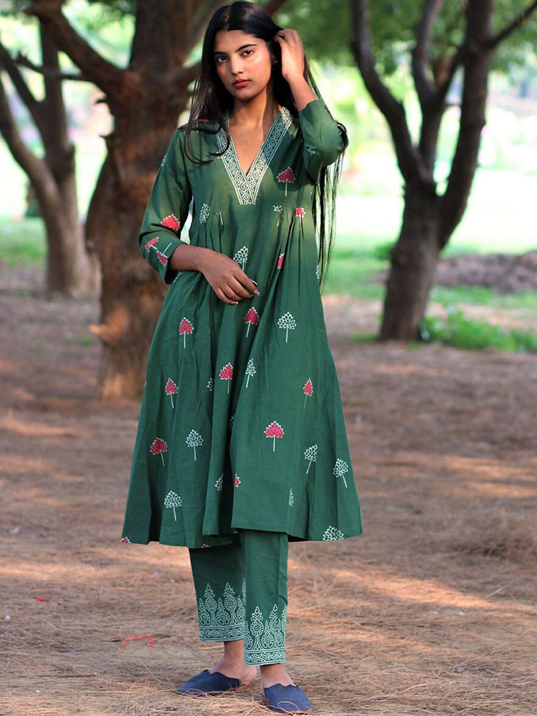 chidiyaa women green printed pure cotton kurta with trousers
