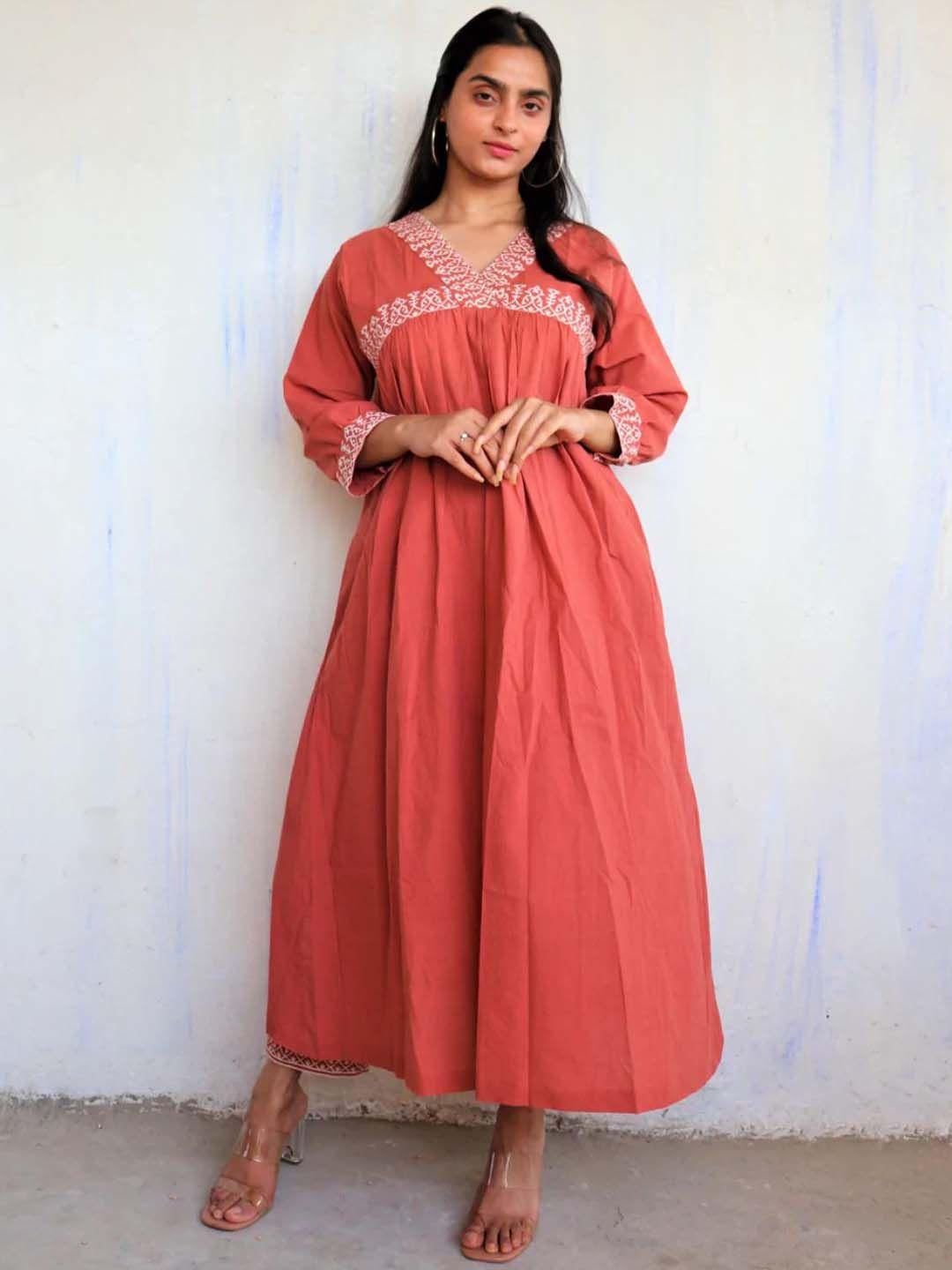 chidiyaa women red embroidered pure cotton kurta set