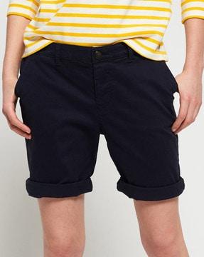 chino city shorts with slip pockets