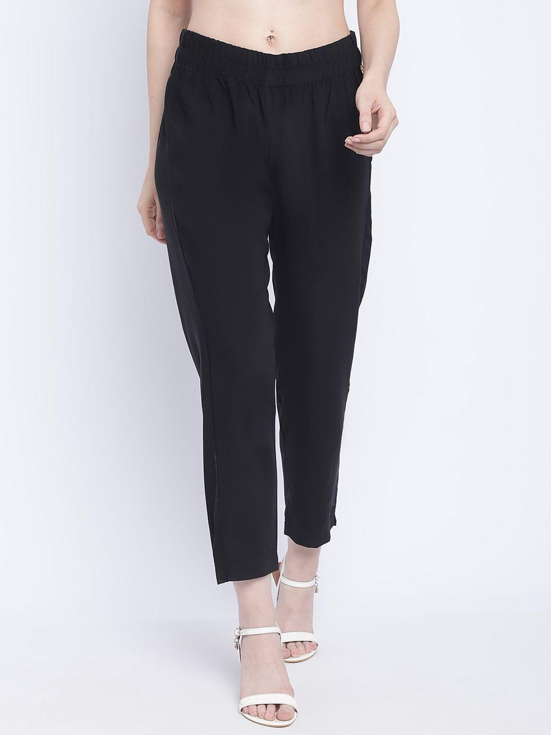 chique women black trousers