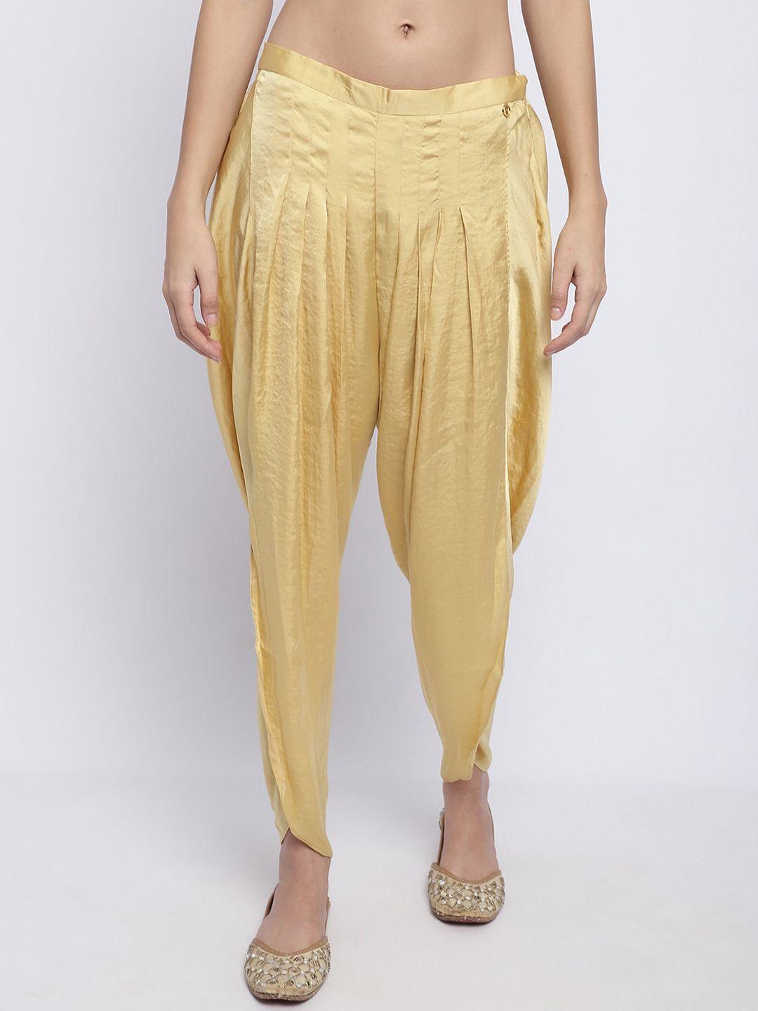 chique women pleated jodhpuris trousers