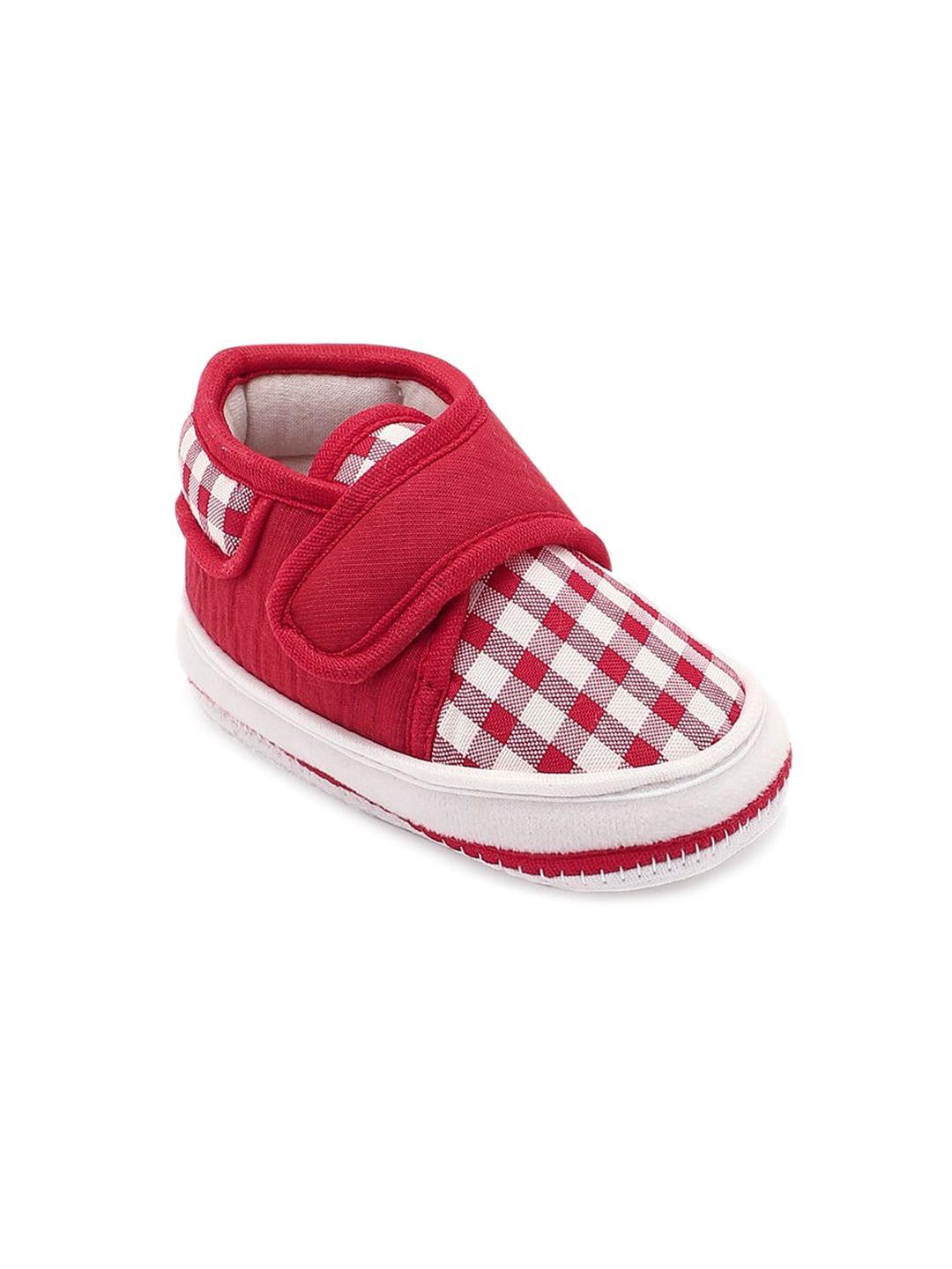 chiu infant checked cotton booties