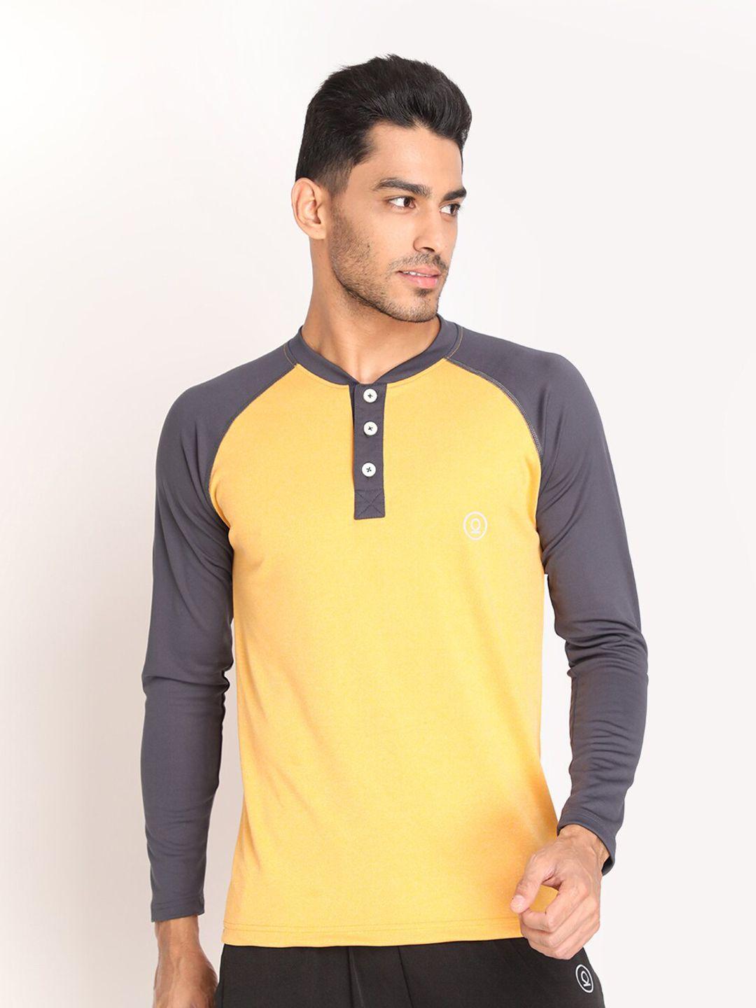 chkokko men yellow henley neck applique t-shirt