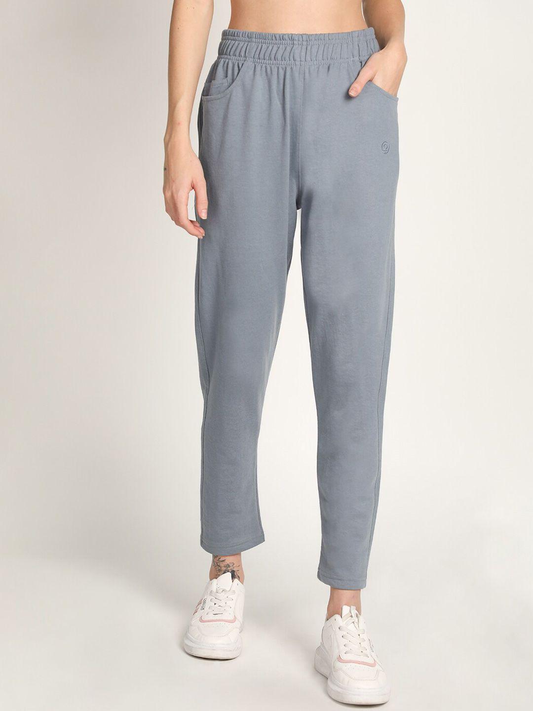 chkokko women grey solid relaxed fit track pants