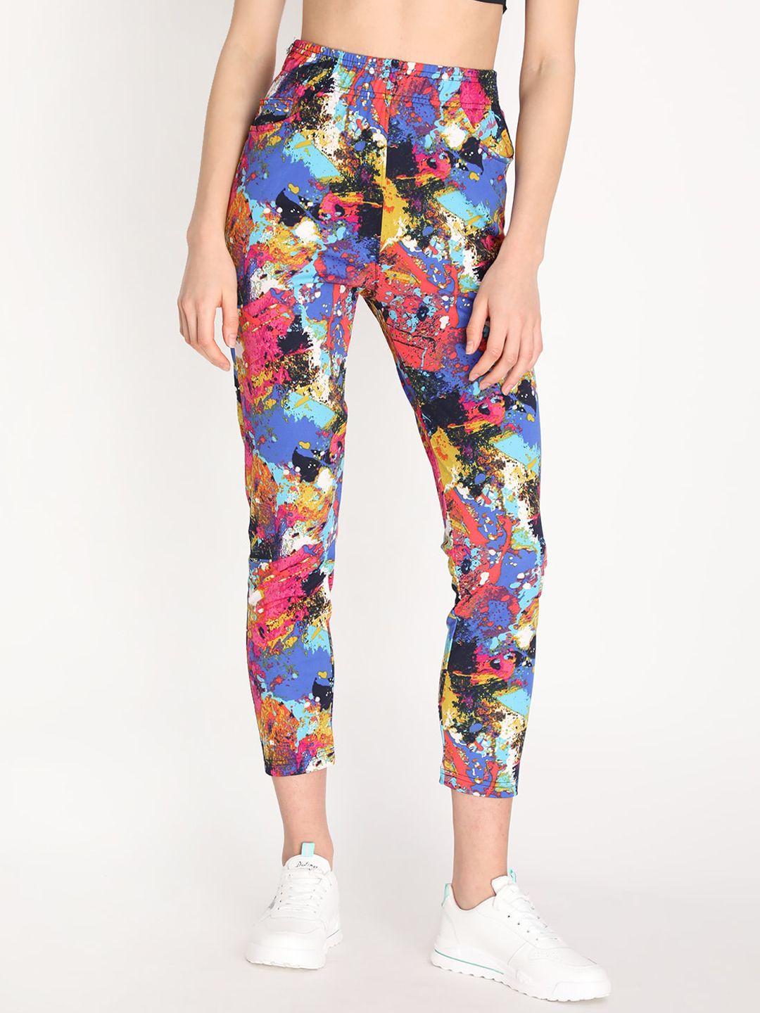 chkokko women multicoloured abstract printed cropped track pants
