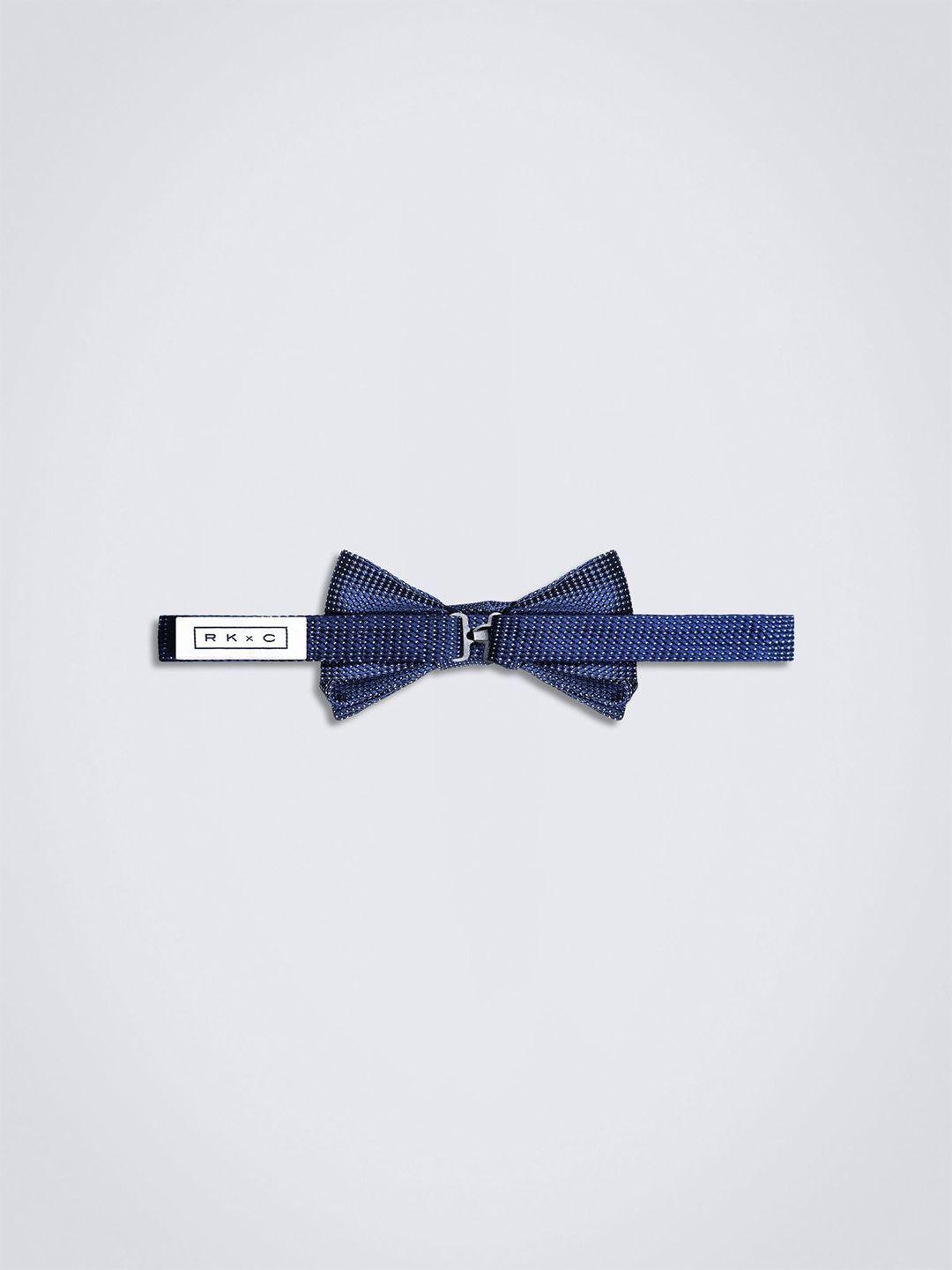 chokore men blue woven design bow tie