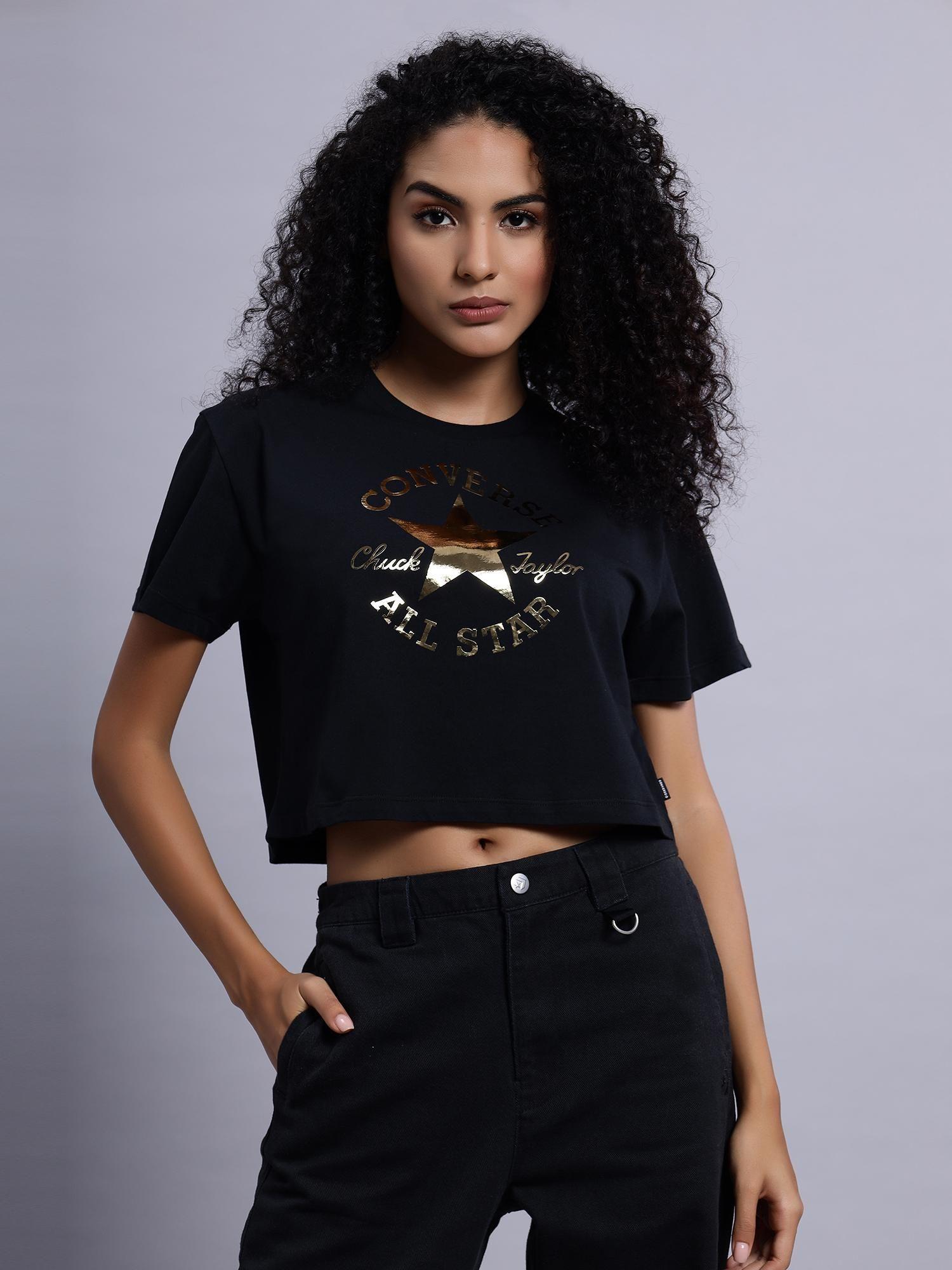 chuck taylor patch cropped t-shirt