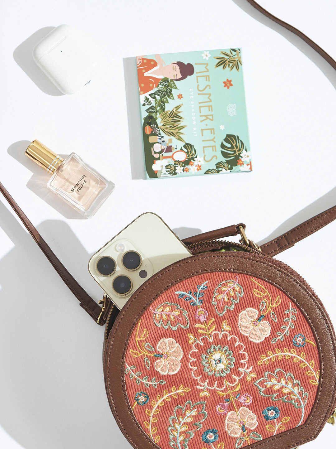 chumbak floral printed handheld bag