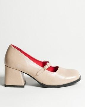 chunky-heeled shoes with patent leather upper