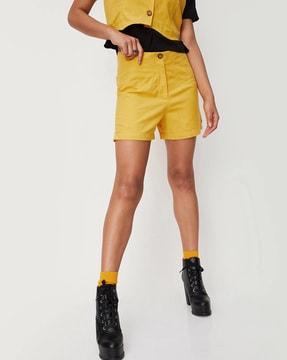 city shorts with button closure