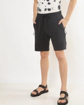 city shorts with elasticated drawstring waist