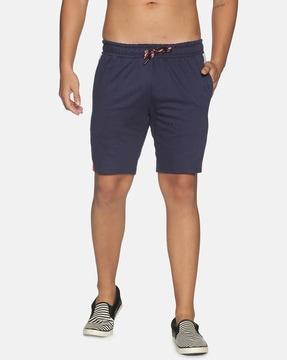 city shorts with insert pockets