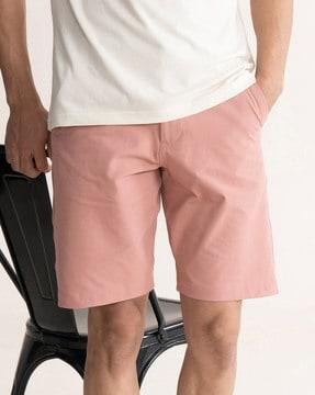 city shorts with insert pockets