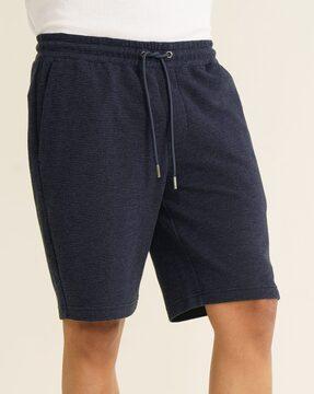 city shorts with insert pockets