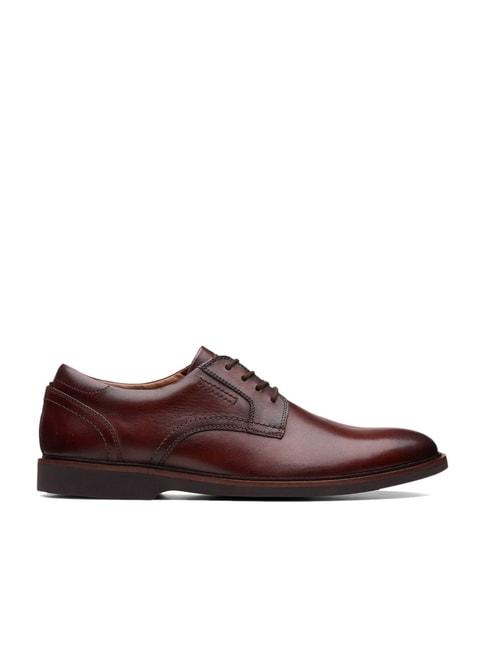 clarks men's malwood brown derby shoes
