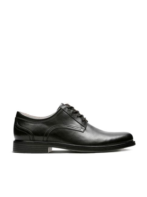 clarks-men's-un-aldric-black-derby-shoes