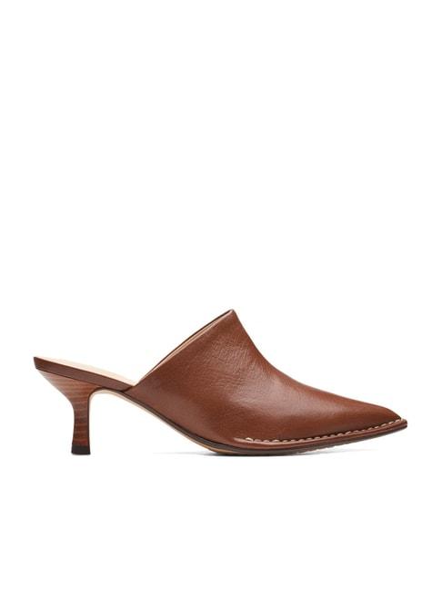 clarks-women's-tan-mule-shoes
