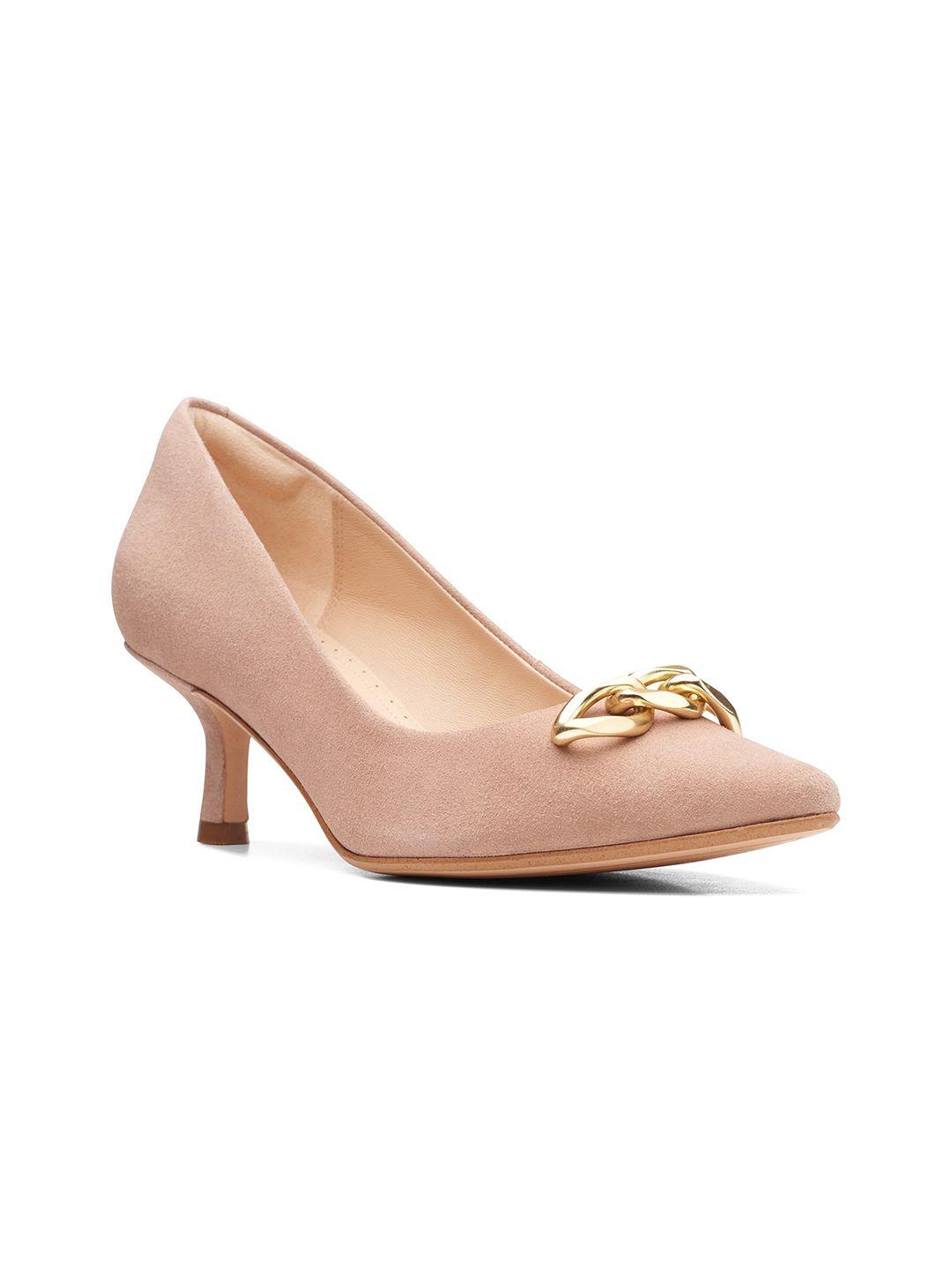 clarks beige suede pumps