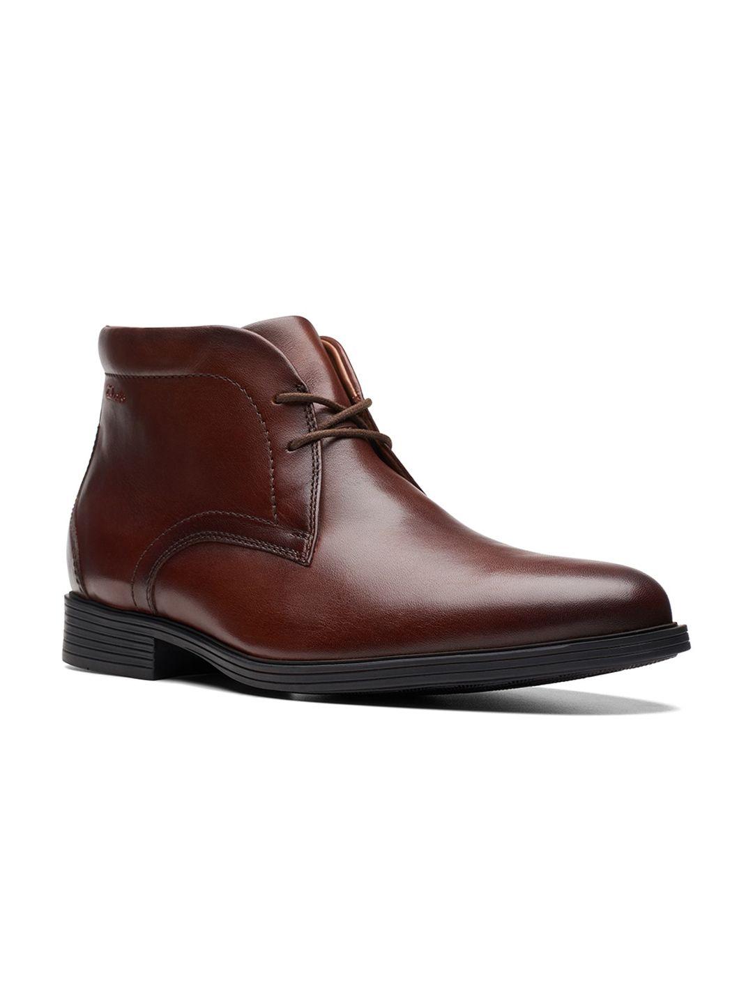 clarks men textured leather mid-top regular boots