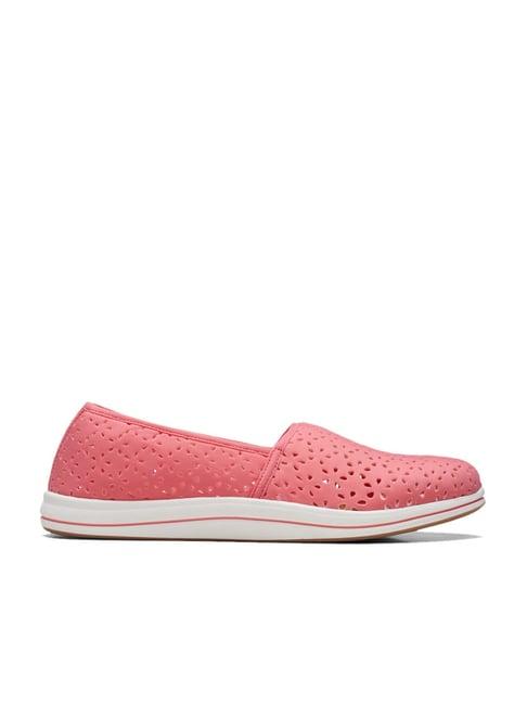 clarks women's brinkley emily strawberry walking shoes