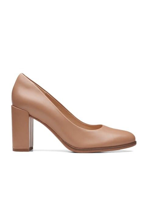 clarks women's freva85 court nude casual pumps