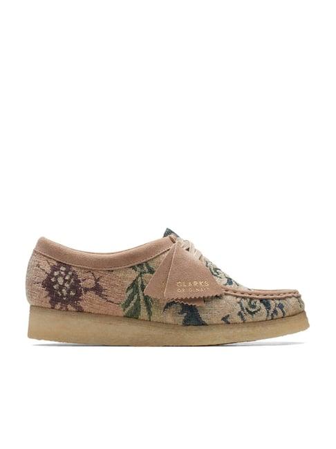 clarks women's wallabee beige derby shoes