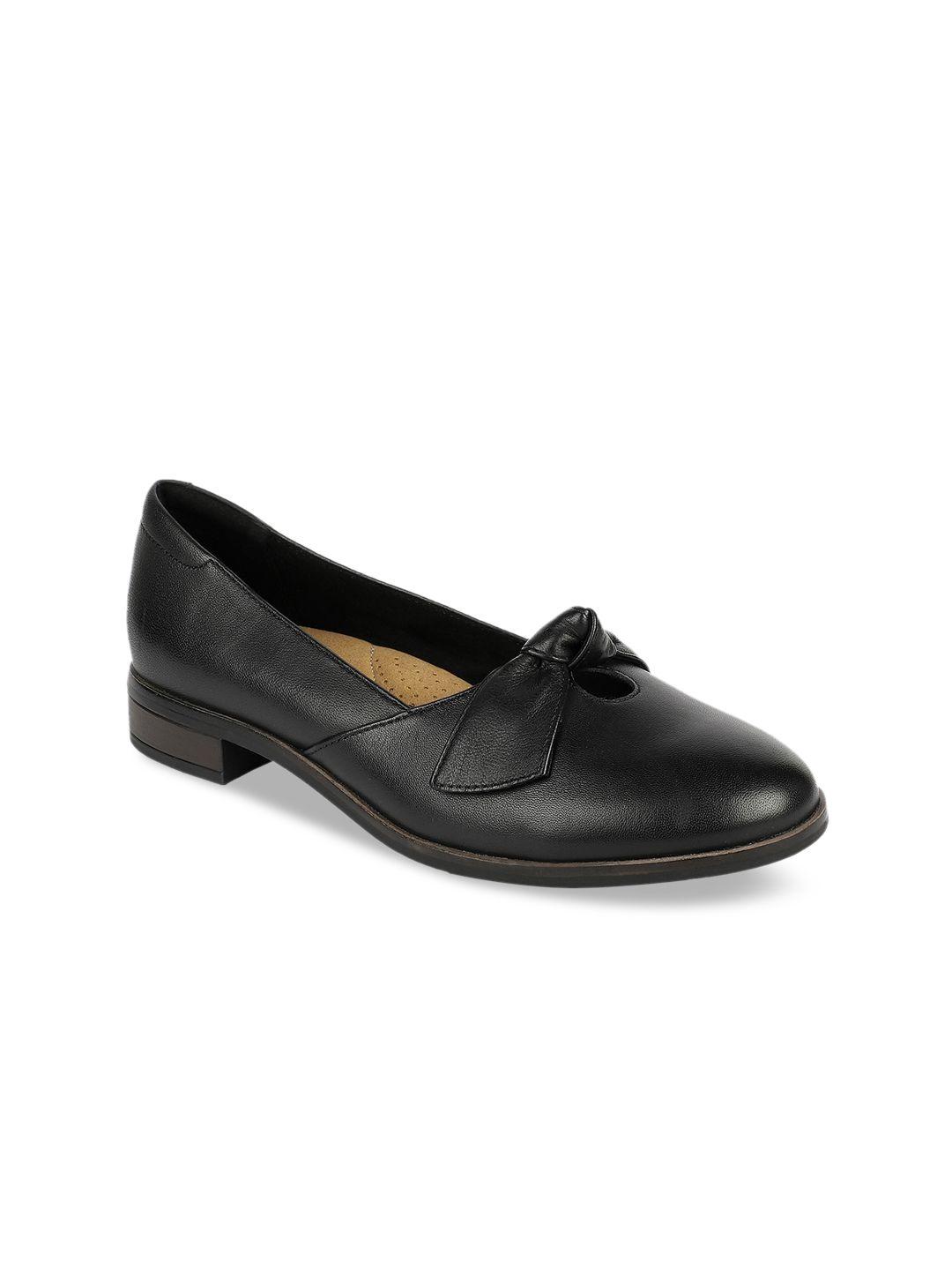 clarks women black solid comfort heeled pumps