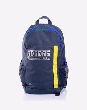 classic backpack with two side mesh pockets