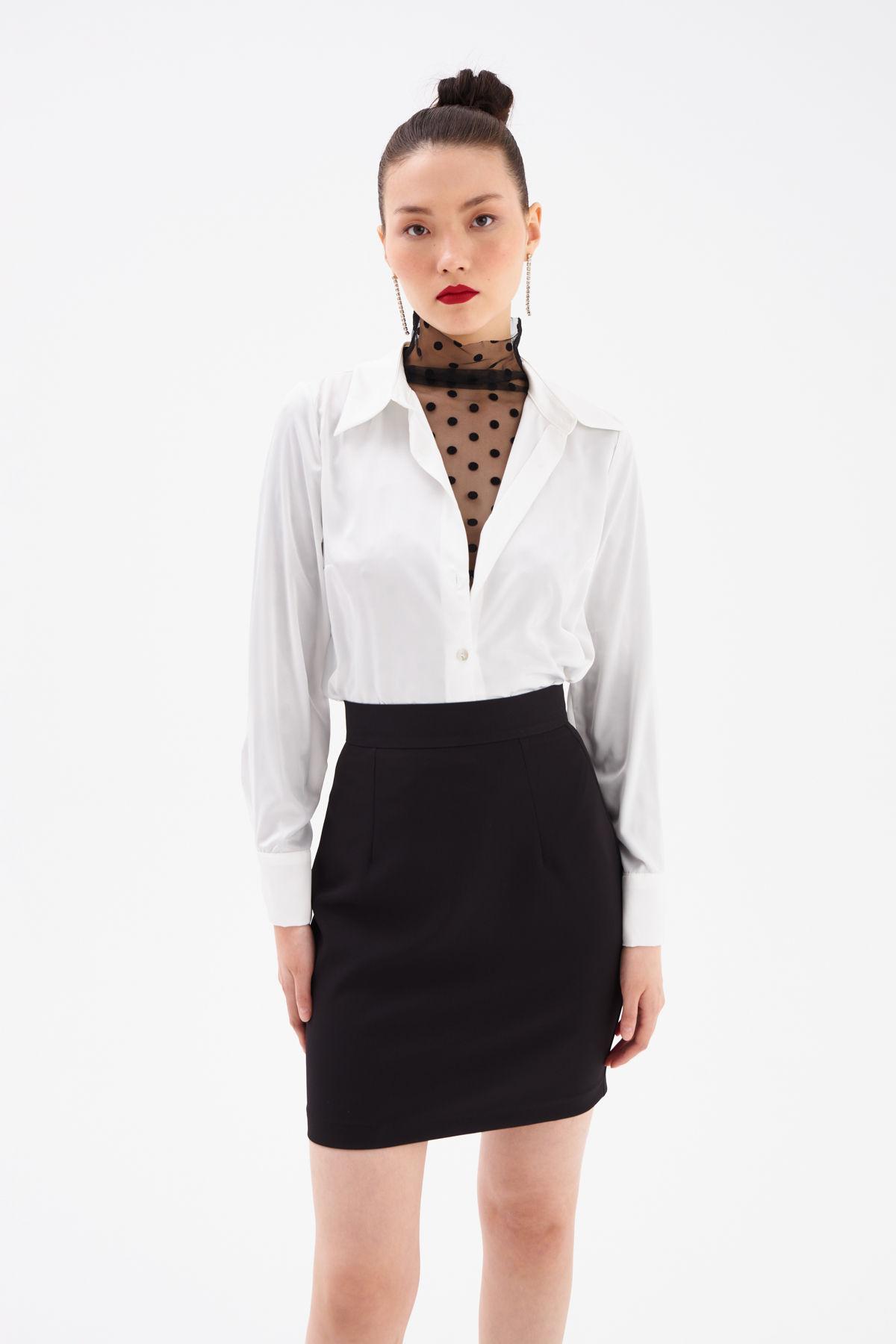 classic black solid pattern skirt