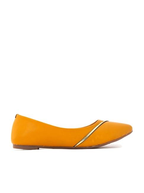 cleo by khadims women's yellow flat ballets