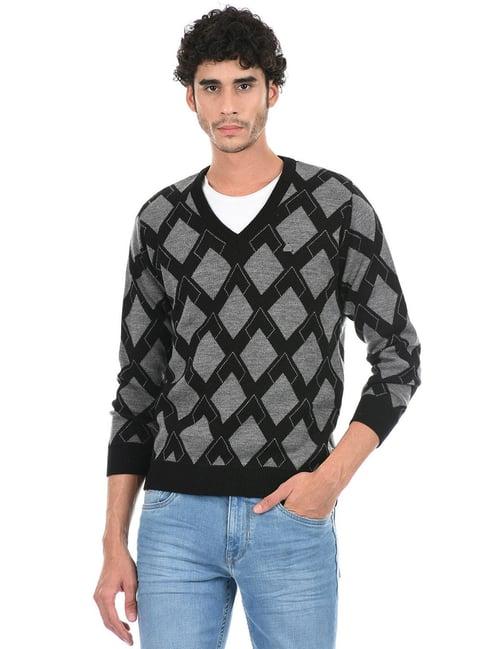 cloak & decker by monte carlo black & grey regular fit self design sweater