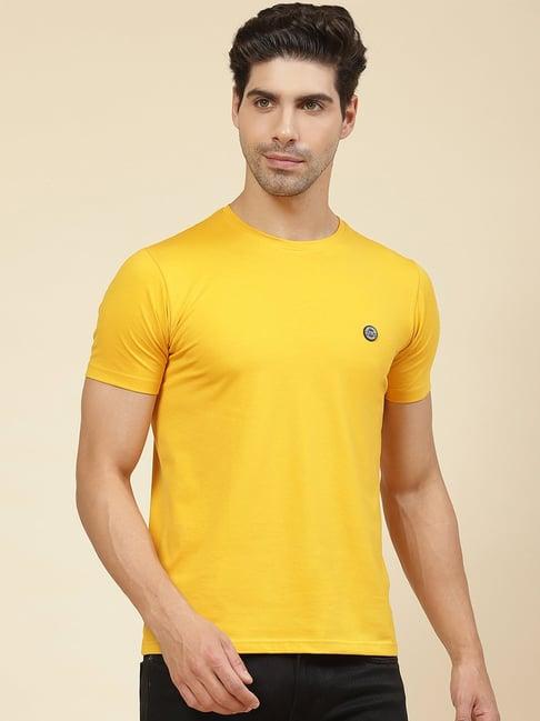 cloak & decker by monte carlo yellow regular fit crew t-shirt