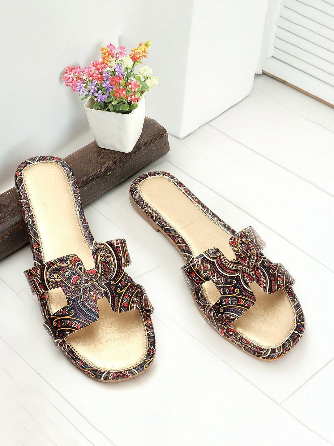 closho h- strap printed open toe flats